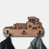 Graveren en snijden van een houten kapstok